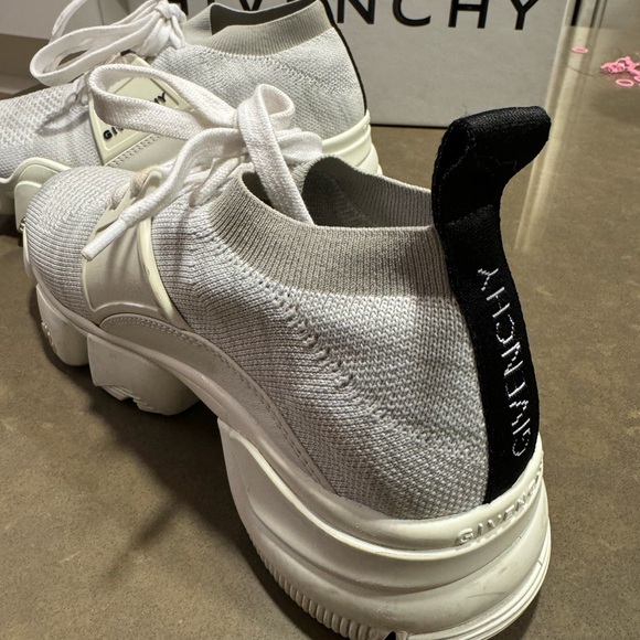 Givenchy Sneakers - 100% Authentic - slightly used & in excellent condition! - Picture 4 of 4